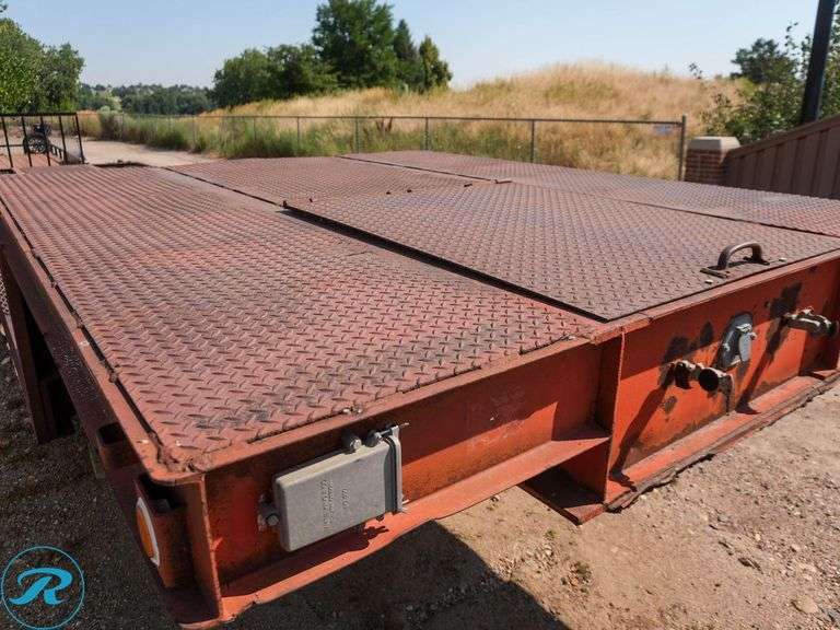 1981  Fontaine  T/A  Lowboy Trailer - Roller Auctions