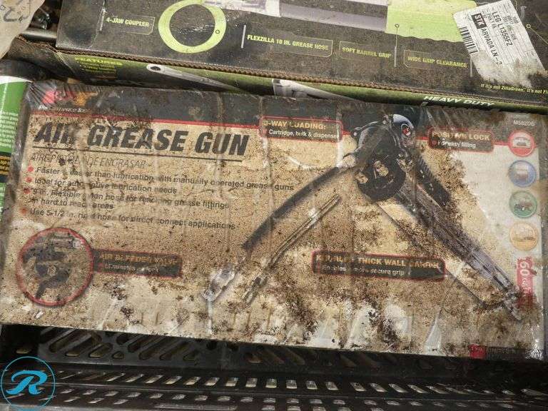Tray of Grease Guns and Accessories - Roller Auctions