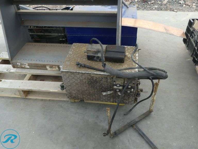 Hardware Storage Bin With Pallet of Assorted Components - Roller Auctions
