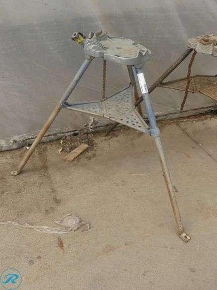 Ridgid 450 Pipe Tripod Stand - Roller Auctions