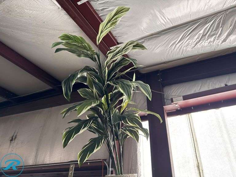 Potted Artificial Plants with Decorative Pots - Roller Auctions