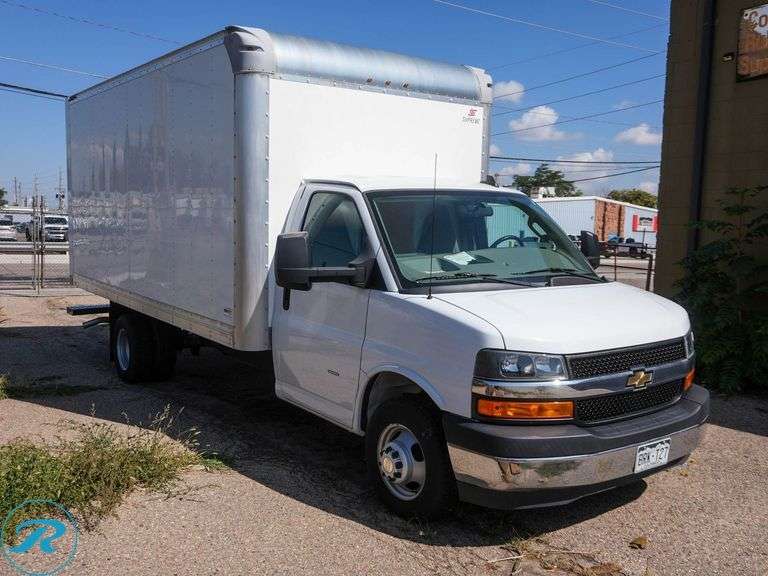 2020  Chevrolet  Express  3500  RWD  Box Truck - Roller Auctions