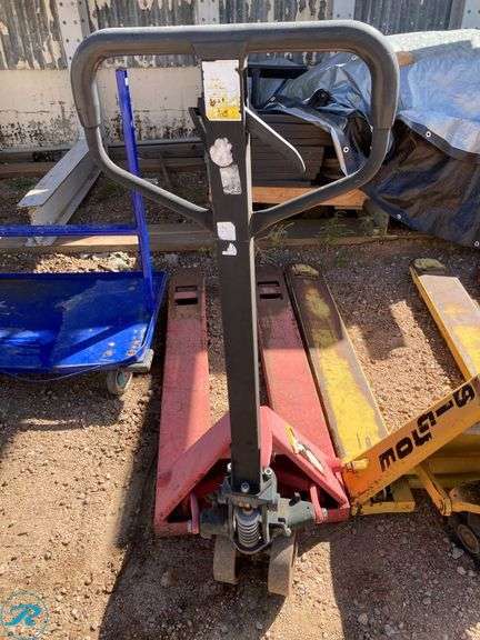 (3) Pallets Jacke & 1 Blue Rolling Cart Not operational (see photos) - Roller Auctions