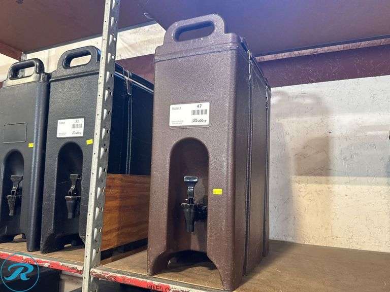 Cambro Insulated Beverage Dispenser