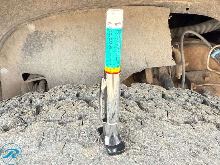 1997 Chevrolet Silverado 2500 Cheyenne 4WD Pickup - Roller Auctions