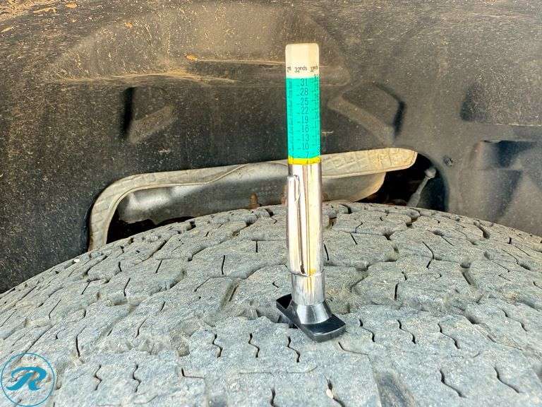 2009 Dodge Dakota Big Horn 4WD Super Cab Pickup - Roller Auctions