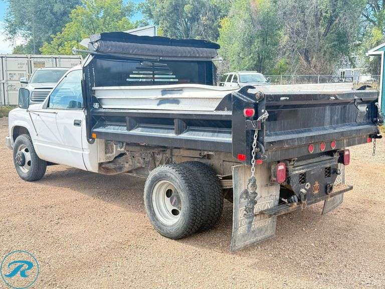 1991  GMC  Sierra 3500  SL  RWD  Dump Truck - Roller Auctions