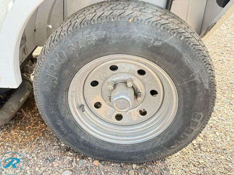 2011 Advance Cyclone 4500 4WS Ride-On Floor Scrubber/Pressure Washer - Roller Auctions