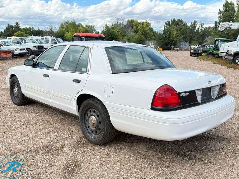 2011 Ford Crown Victoria RWD Police Interceptor - Roller Auctions