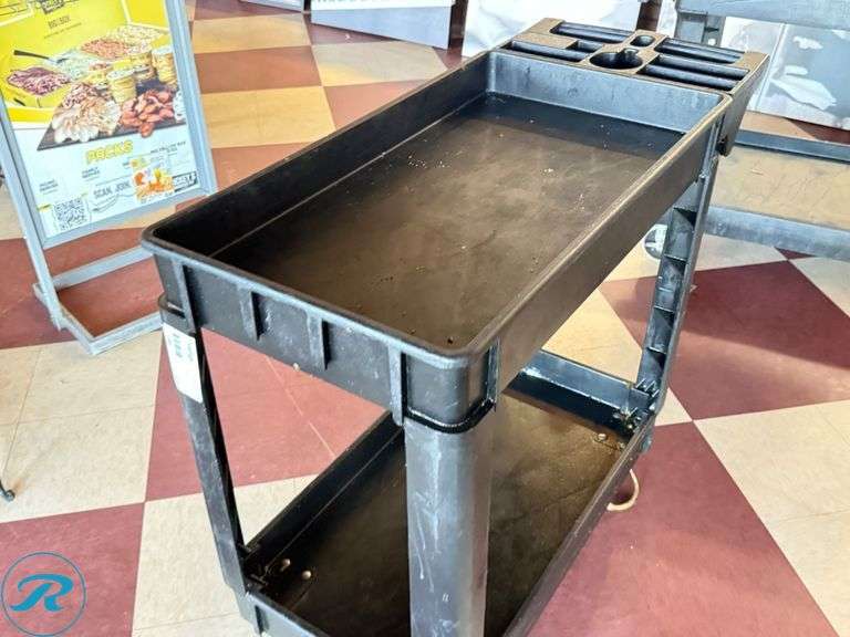 Plastic Utility Cart - Roller Auctions