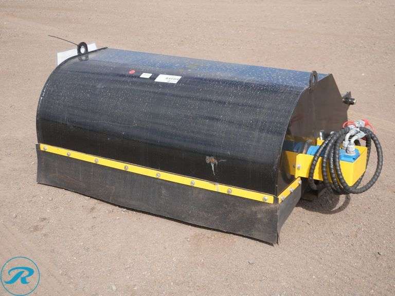 New Giyi GY-BS43 Hydraulic Box Broom Sweeper Attachment to Mini Fit Skid Steer Loader, 43" - Roller Auctions