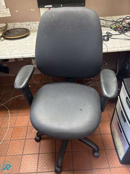 Office Equipment and Supplies Including Chair, Monitor, Keyboard, Storage Units, and Miscellaneous Items - Roller Auctions