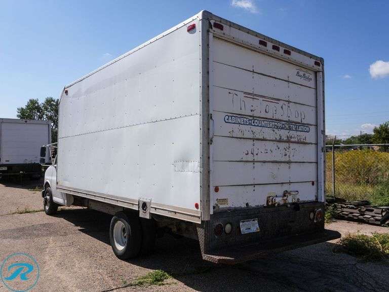 2000  Chevrolet  3500  RWD  Box Truck - Roller Auctions