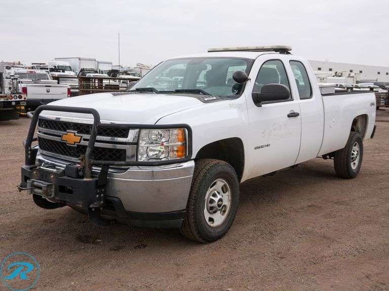 2013 Chevrolet Silverado 2500 HD 4WD Super Cab Pickup - Roller Auctions