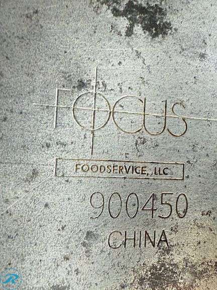 (50) Focus Foodservice Serving Trays - Roller Auctions