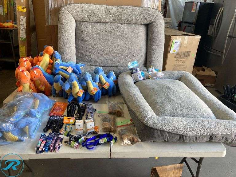 (57) New- Assorted Pets Supply bed dog, dog collar, toys, chew for dog and cat - Roller Auctions