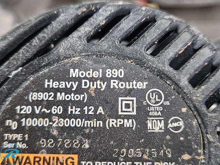 Porter-Cable 890 Router and 557 Plate Joiner with Carrying Case - Roller Auctions