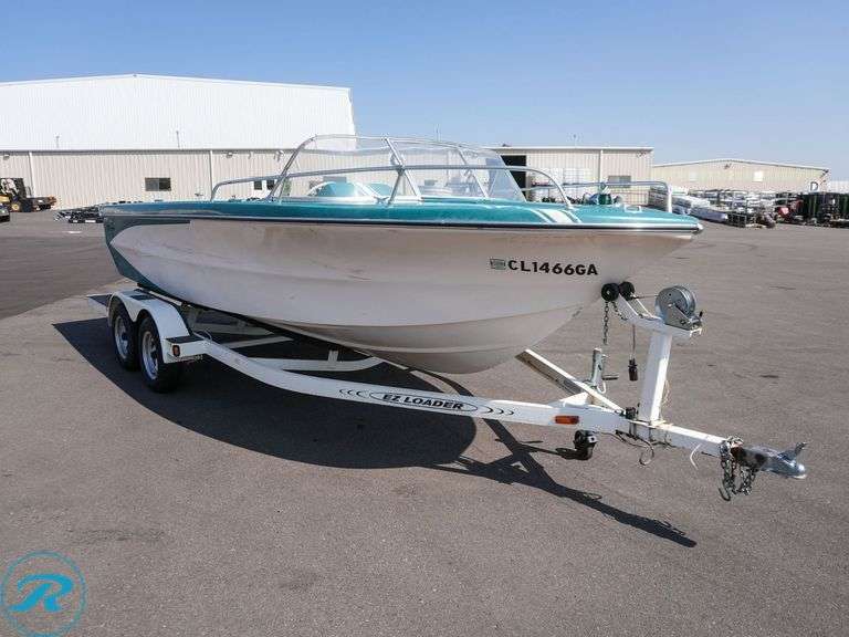 2000  EZ  Loader  T/A Boat Trailer