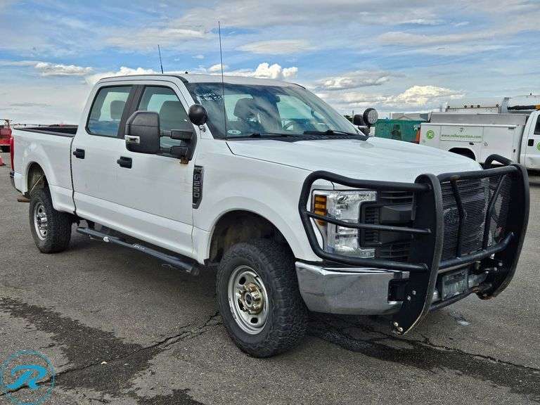2019  Ford  F250  Super Duty XL  4WD Crew Cab  Pickup - Roller Auctions