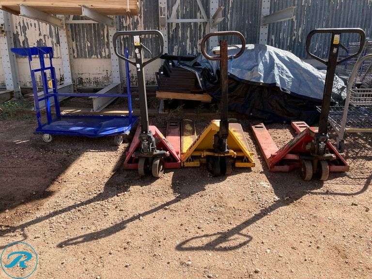 (3) Pallets Jacke & 1 Blue Rolling Cart Not operational (see photos) - Roller Auctions