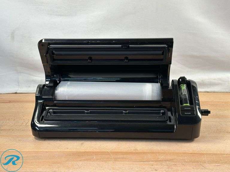 FoodSaver: FM3941 2-in-1 Vacuum Sealing System- Used - Roller Auctions
