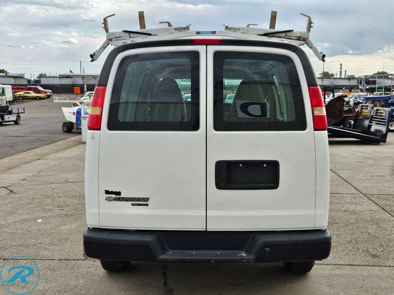 2012  Chevrolet  Express  2500  RWD  Cargo Van - Roller Auctions