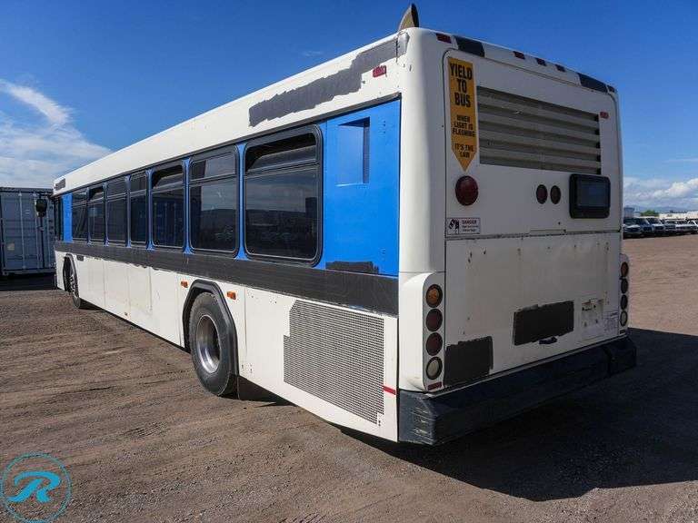 2005  Gillig  G21D102N4  RWD  75-Passenger Transit Bus - Roller Auctions