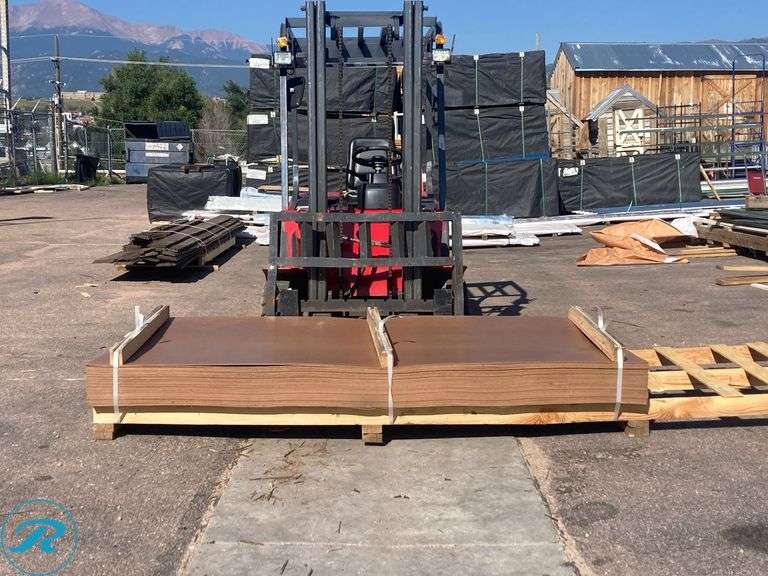 (50) Smooth Paintable Hard board Wall Panel 48" x 96" (32 Sq ft) - Roller Auctions