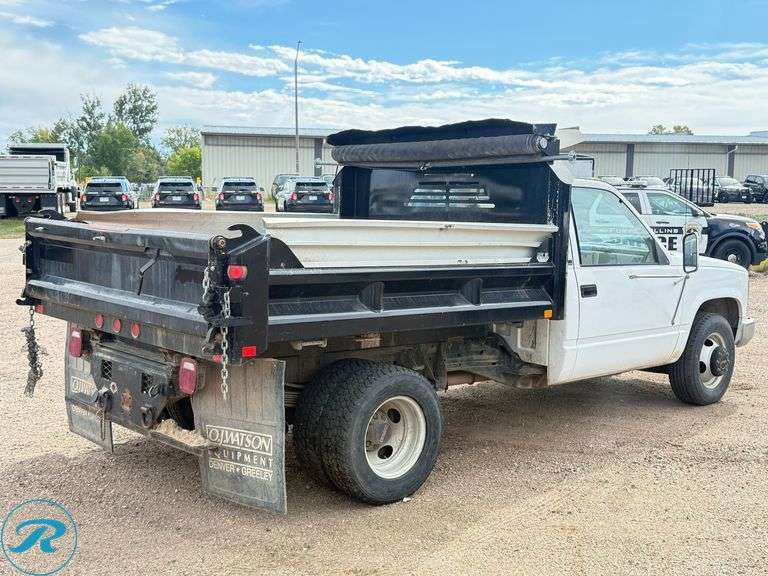 1991  GMC  Sierra 3500  SL  RWD  Dump Truck - Roller Auctions