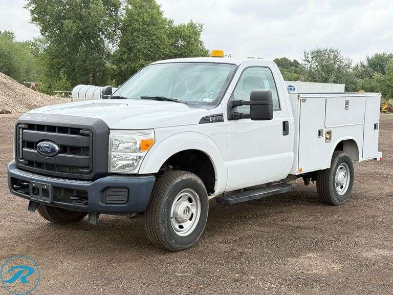 2015  Ford  F350  Super Duty XL  4WD  Utility Truck