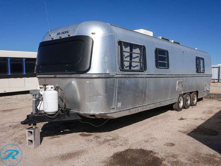 1978  Avion Coach  10.3m  Travel Trailer (Similar to Airstream)