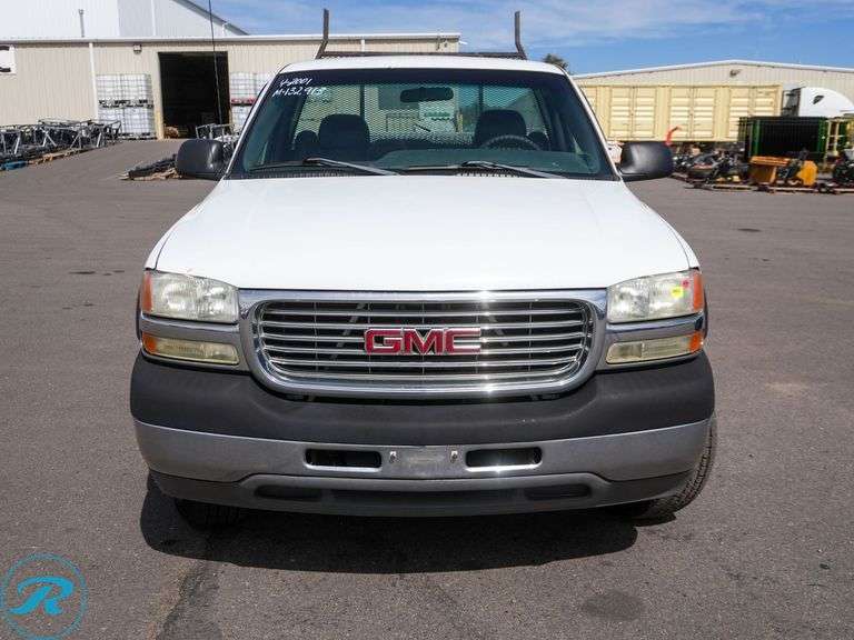 2001  GMC  Sierra  2500 HD SL  RWD  Pickup - Roller Auctions