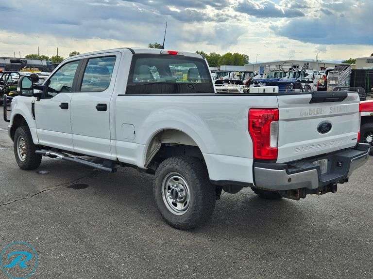 2019  Ford  F250  Super Duty XL  4WD Crew Cab  Pickup - Roller Auctions