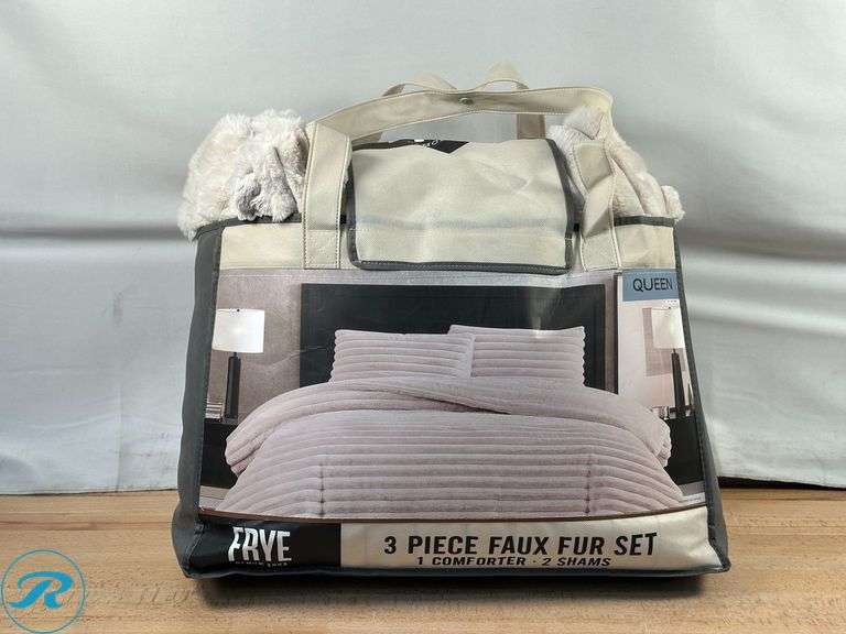 FRYE: 2” Jacquard Channel, Faux Fur Comforter Set- Like New - Roller Auctions