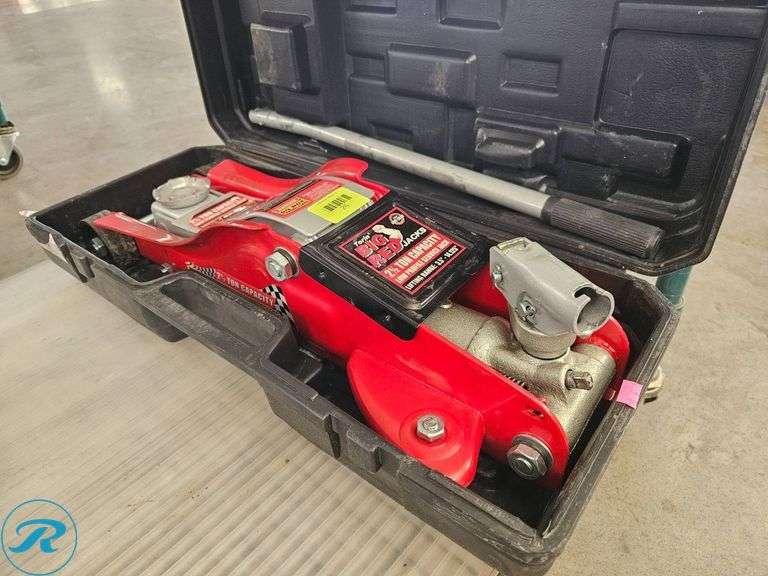 Torin Big Red 2.5-Ton Low Profile Service Jack With Case