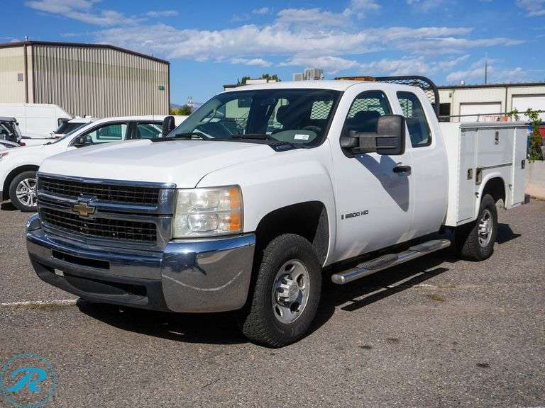 2008  Chevrolet  Silverado  2500 HD  4WD  Utility Truck