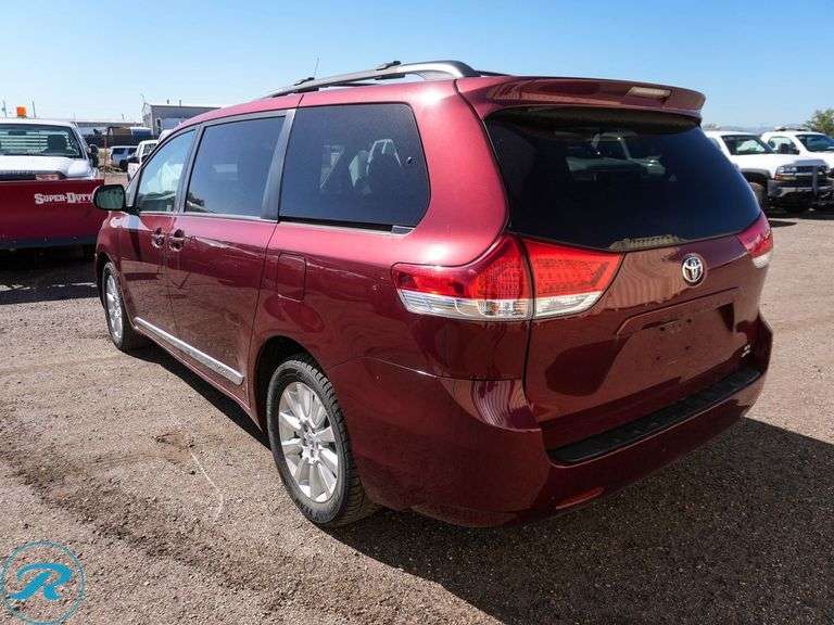2011  Toyota  Sienna  AWD  Passenger Van - Roller Auctions