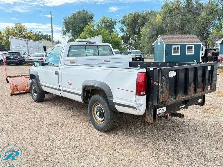 1997 Chevrolet Silverado 2500 Cheyenne 4WD Pickup - Roller Auctions