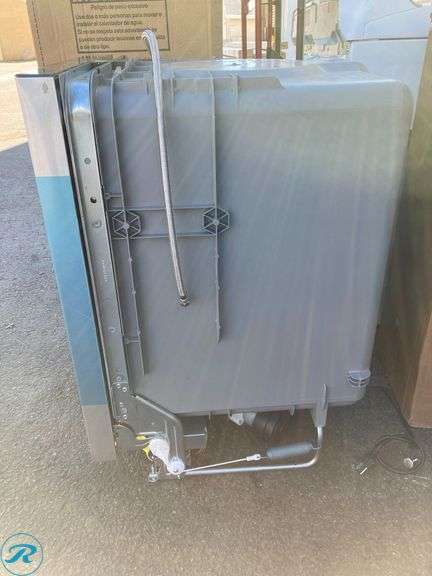 (1) New- GE 24-in Top Control Built-in Dishwasher With Third Rack ( Fingerprint Resistant Stainless Steel ) ENERGY STAR, 50-Decibel Very Quiet Sound Level (some minor dents see photos) - Roller Auctions