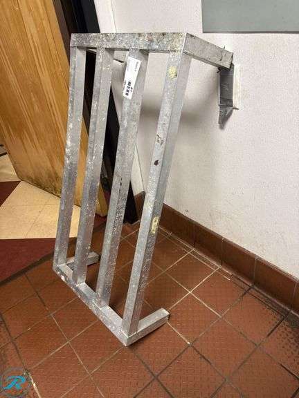 Aluminum Dunnage Rack, 36” x 20” x 8”H - Roller Auctions