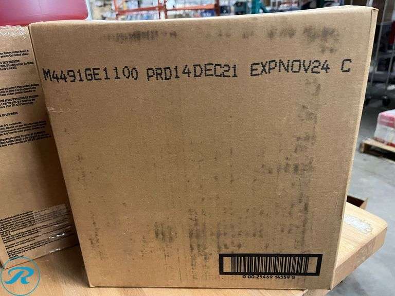 (4) EcoLab Oasis 137 Orange Force Multi-Surface Cleaner/Degreaser, Expired 11/2024 - New - Roller Auctions