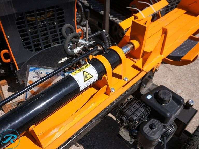New  SKLP  SK-MWS98  Towable Log Splitter - Roller Auctions