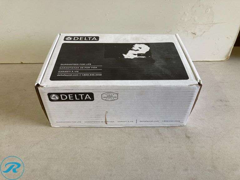 (1) New- Delta Esato Matte Black Single hole 1-handle WaterSense Mid-arc Residential Handle Bathroom Sink Faucet with Drain with Deck Plate - Roller Auctions