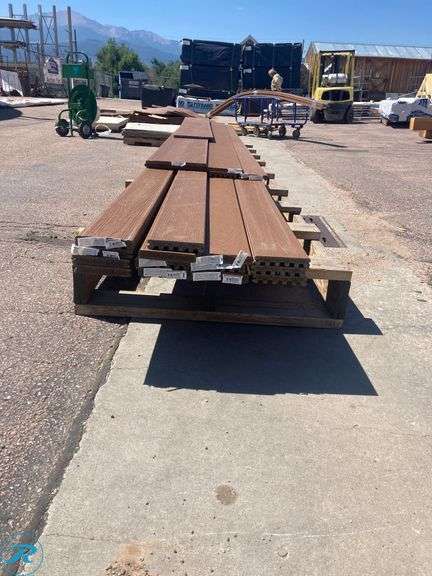 (20) - Assorted Saddle Trex Enhance Decking Boards some are grooved pls see Photos includes 3 fascia boards - Roller Auctions