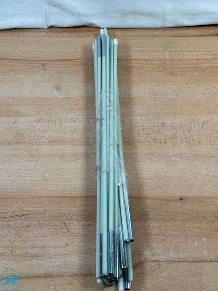 Body Glove: 2 Person Canopy Lounge- Used/ Return Reason is has a hole - Roller Auctions