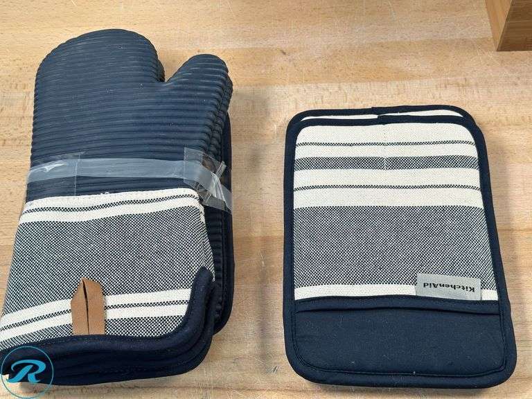 (4) KitchenAid 4-piece Silicone Oven Mitt Set- Like New, (1) Missing Mitts Set; (2) Nordic Ware: Naturals 3-Piece Baking Sheet Set With Lid- Like New - Roller Auctions
