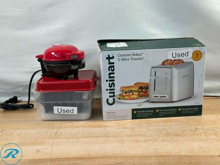 Dash: Multimaker Mini Maker system- Used; Cuisinart: Custom Select 2- Slice Toaster- Used - Roller Auctions
