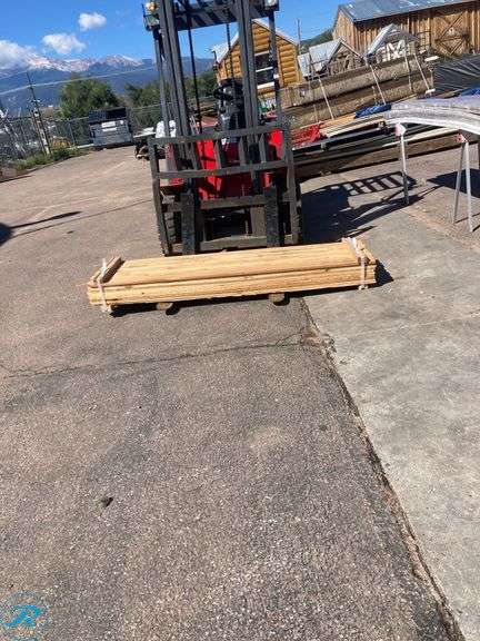 (50) Cedar Dog Ear Fence Pickets 1" x 4" x 6' - Roller Auctions