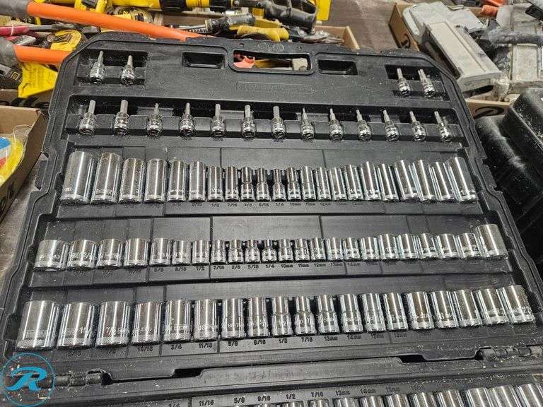 DeWalt Mechanics Tool Set with Case - Roller Auctions