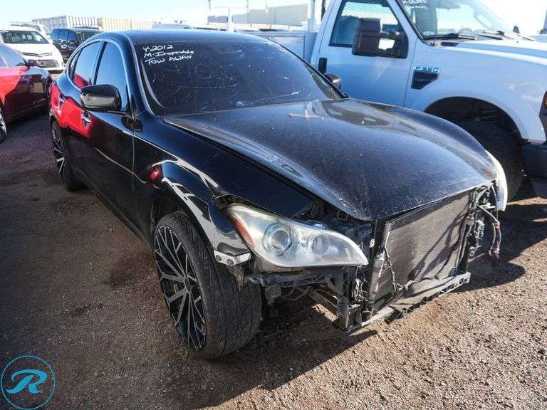 2012  Infiniti  M56  RWD - Roller Auctions